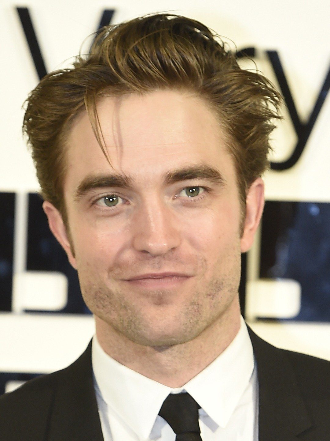 Featured image for “Robert Pattinson”