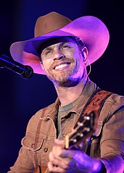 Featured image for “Dustin Lynch”